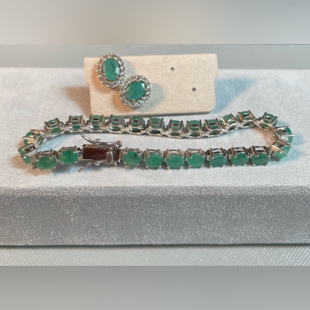 Emerald earrings & bracelet